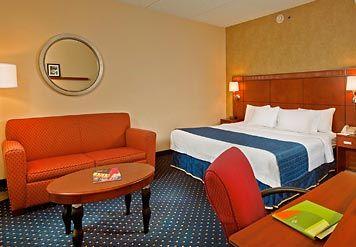 Courtyard By Marriott غرينزبورو المظهر الخارجي الصورة