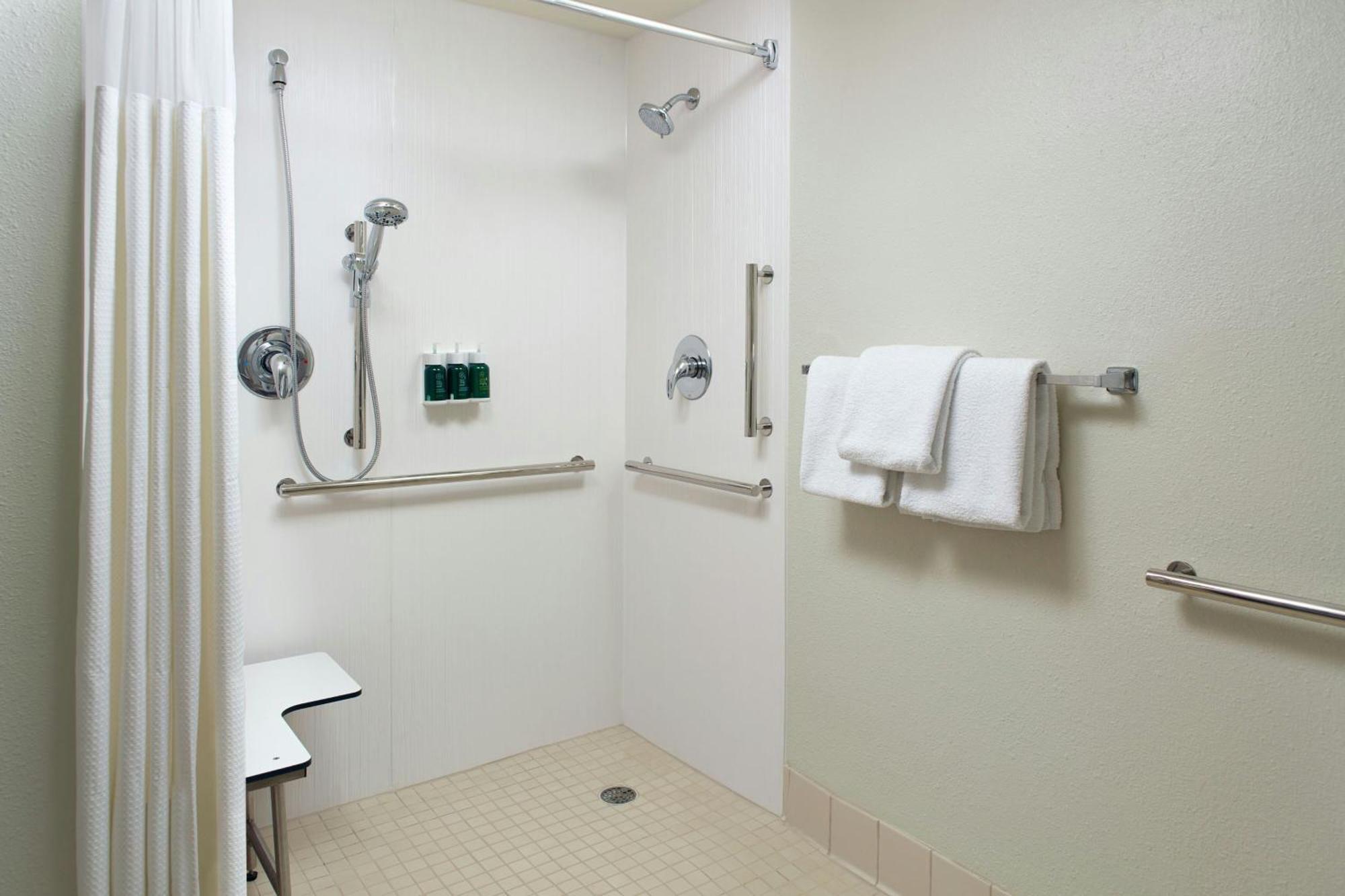 Courtyard By Marriott غرينزبورو المظهر الخارجي الصورة