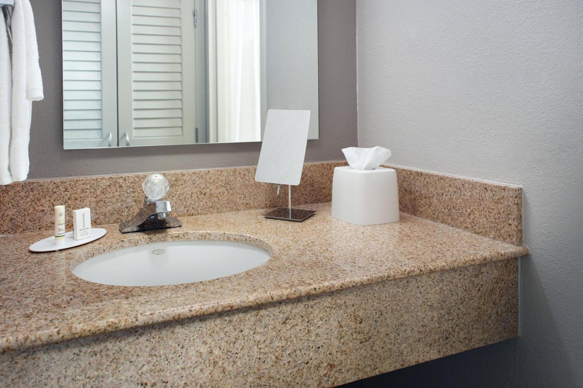 Courtyard By Marriott غرينزبورو المظهر الخارجي الصورة
